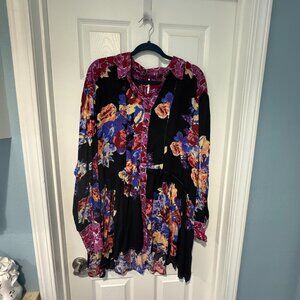 EUC FREE PEOPLE BRUNCH BUNCH SIZE L CAN FIT 2XL/3XL